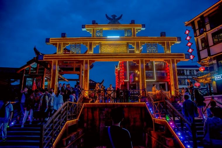 Tour Trương Gia Giới - Phượng Hoàng Cổ Trấn 6N5D Khởi Hành từ Hà Nội